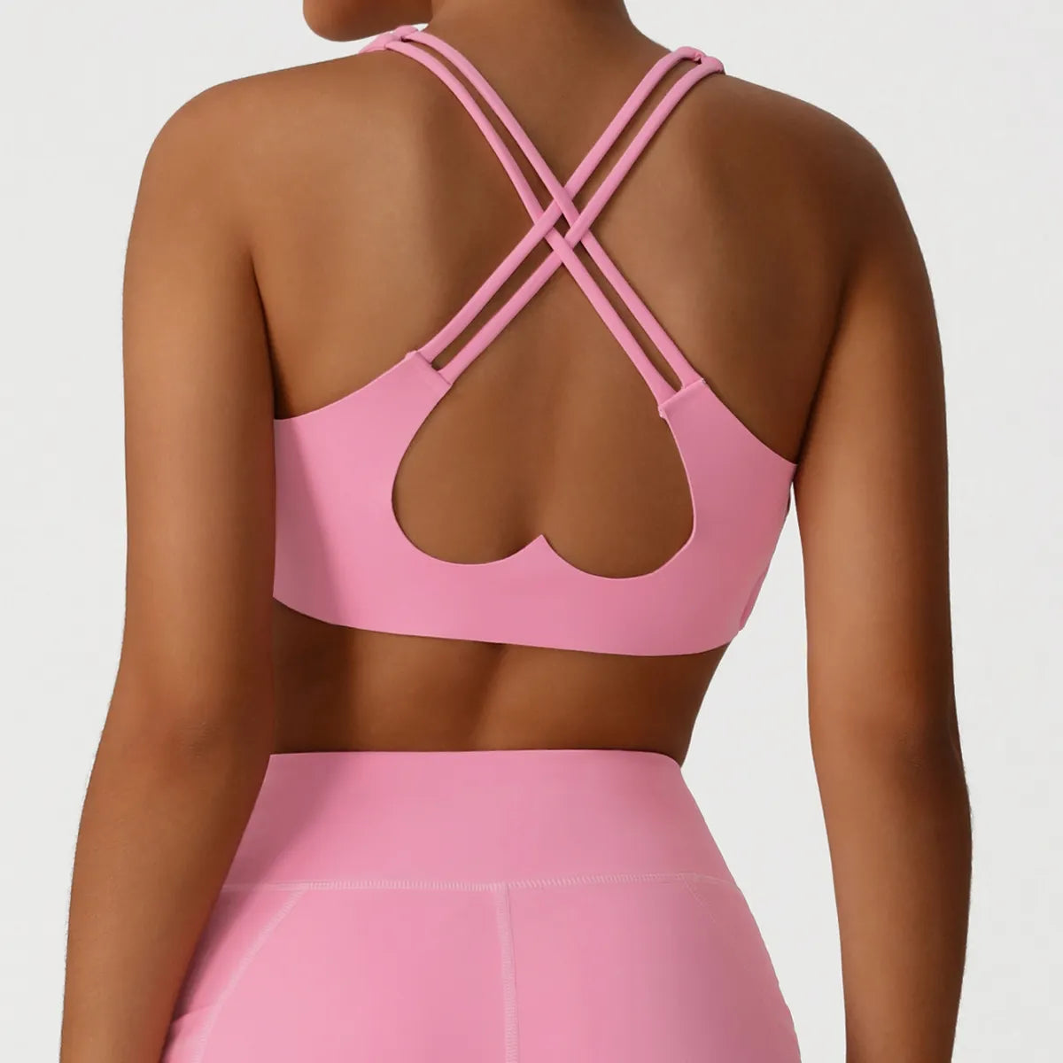Ensemble sport femme brassière bretelles larges zip frontal et short anti-friction microfibre — CORE