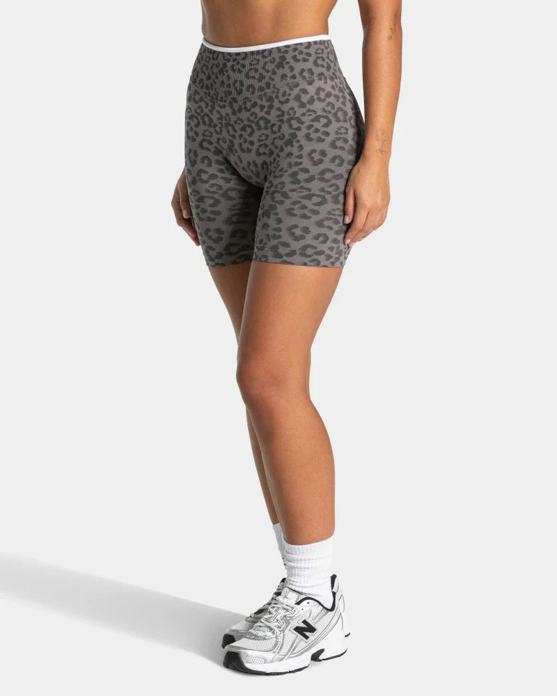 Short femme yoga seconde peau quotidien — flow Rose S | ORIIVE