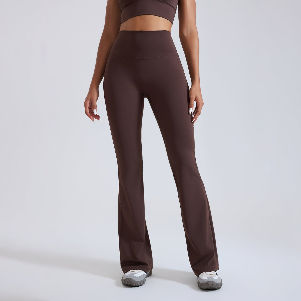 Ensemble sport femme brassière dos croisé et pantalon évasé sculptant — CORE