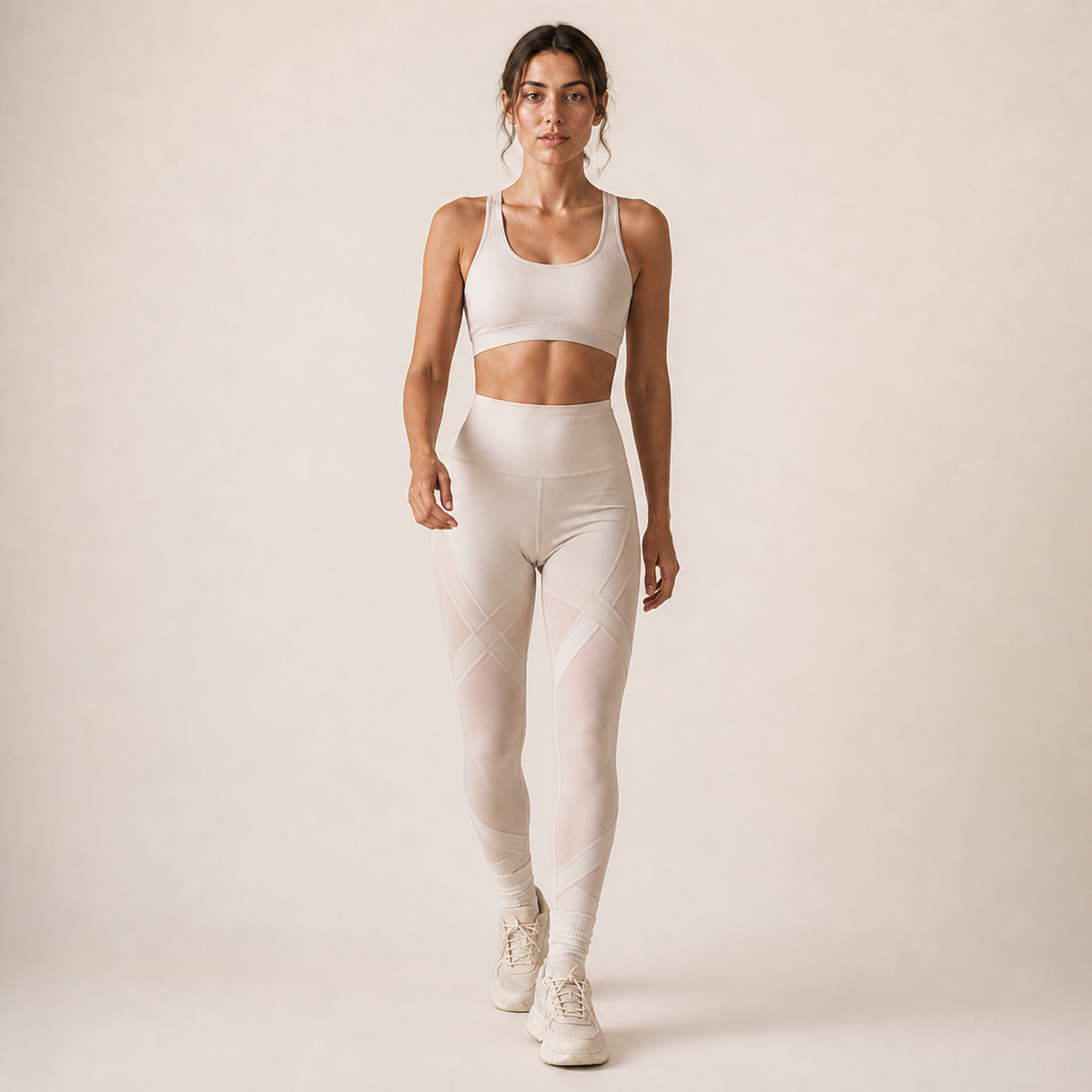 Legging femme CORE crème en résille — vue en mouvement